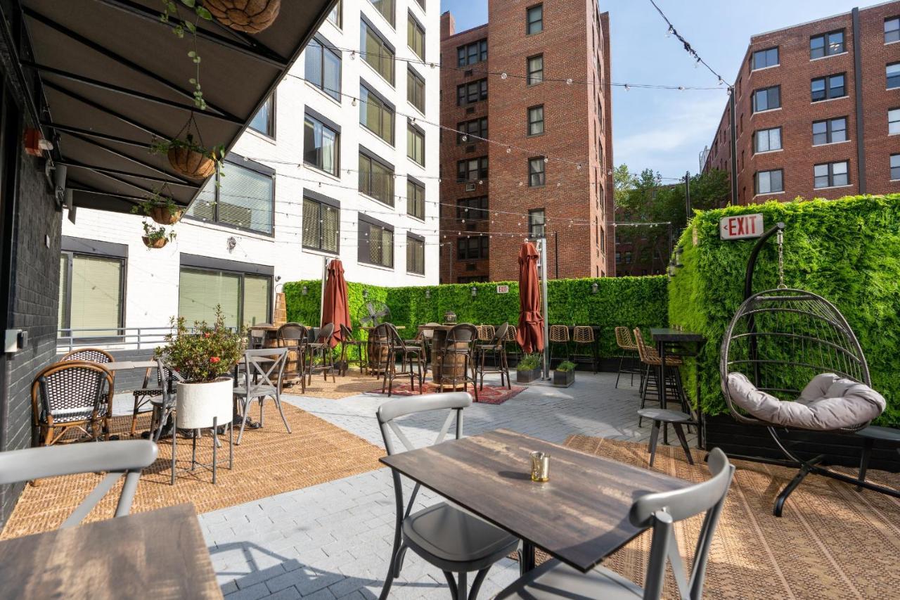 Apartment 2500 Penn, A Placemakr Experience
