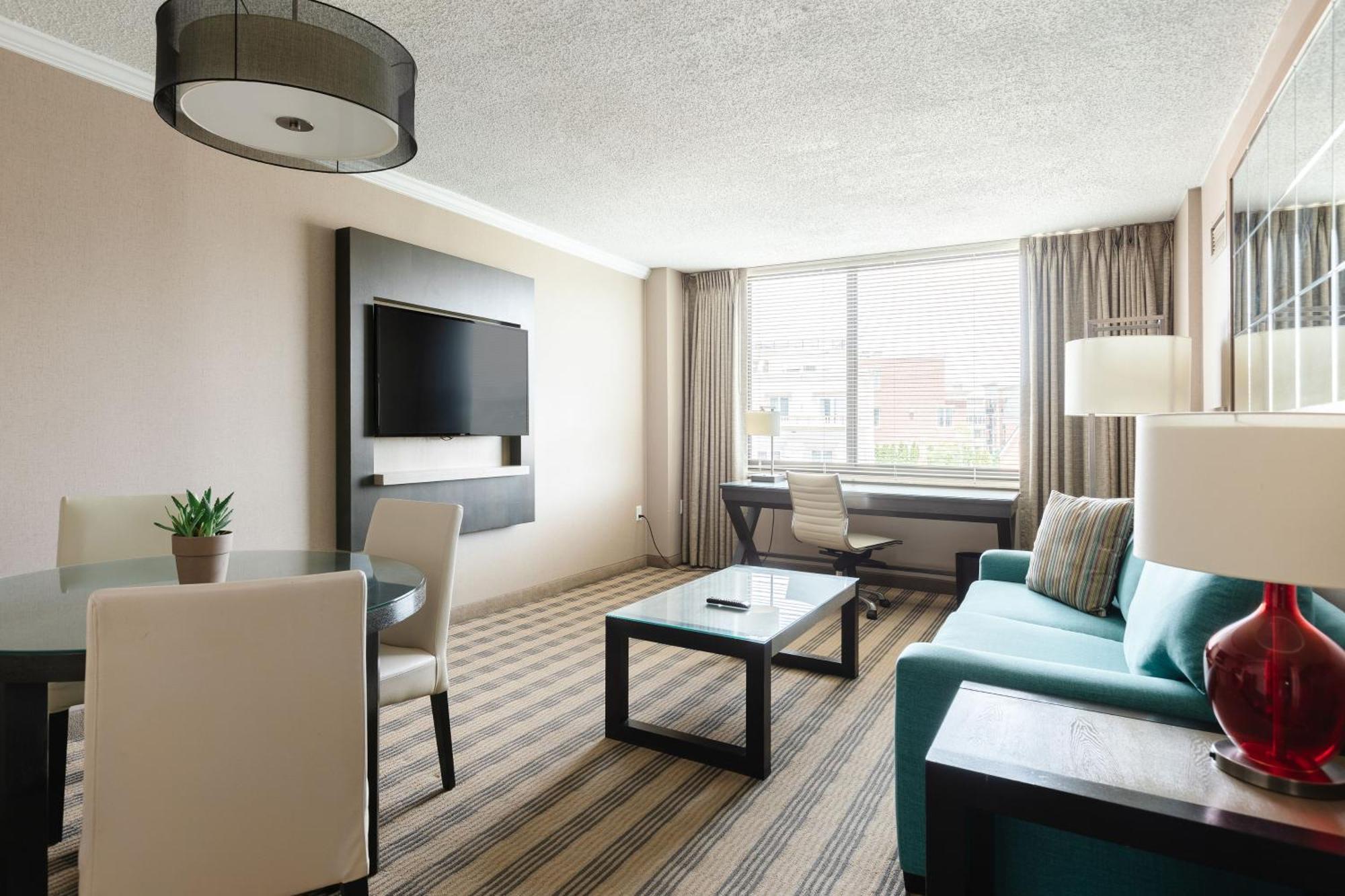 2500 Penn, A Placemakr Experience Apartment